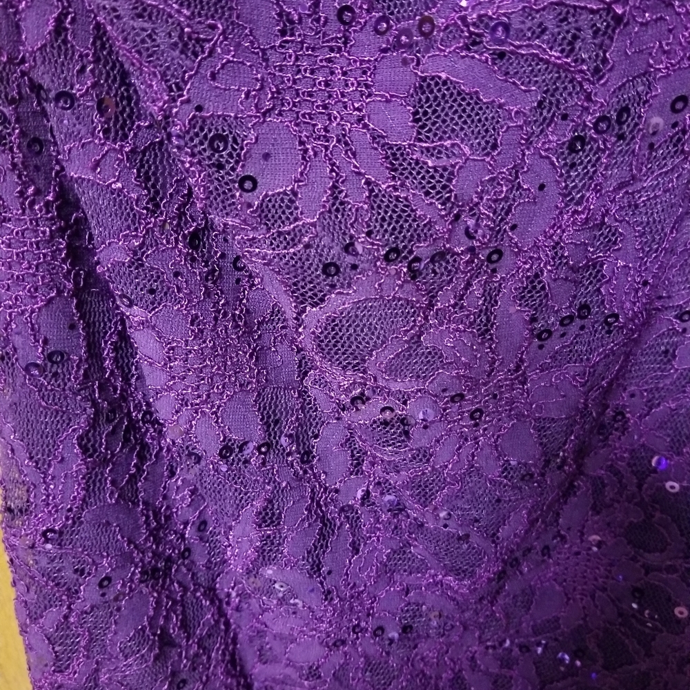 Dress - Picture 3 of 3